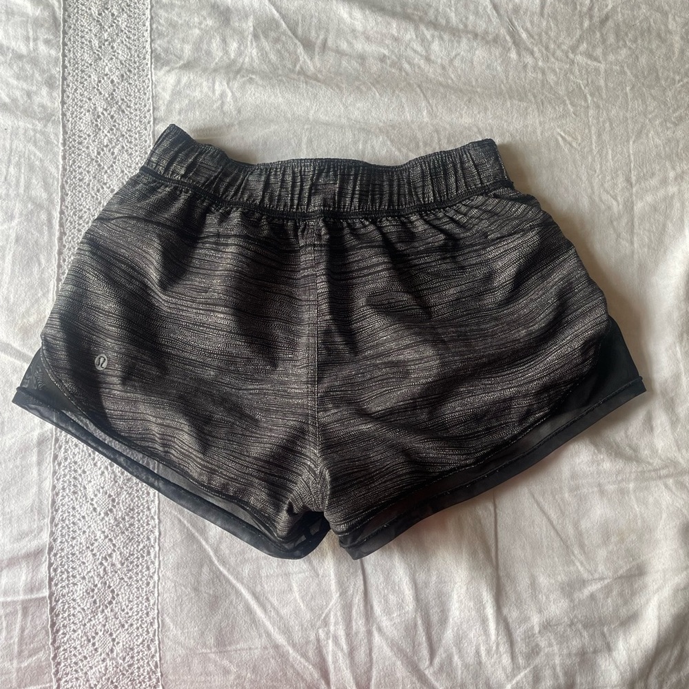 REVERSIBLE lululemon shorts!